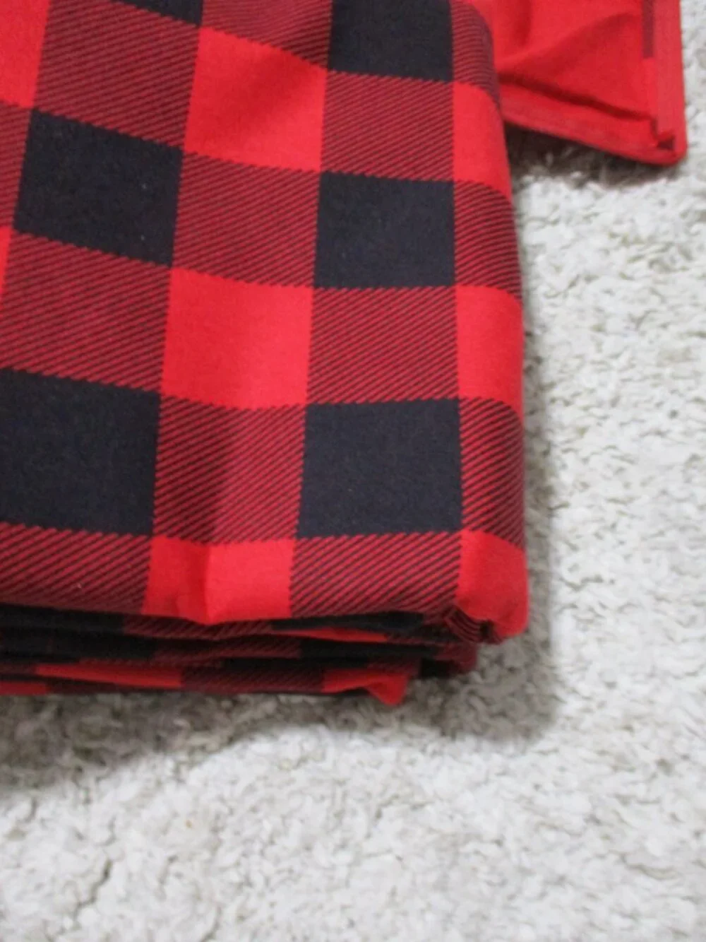 Mainstays Flat Sheet Queen Size Buffalo Plaid Christmas Rustic Black, Red cotton